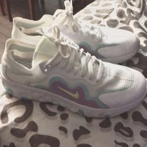 Brand new nike running shoes